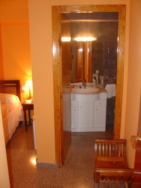 Hostal Restaurante Arasa Saint Barbara Bagian luar foto
